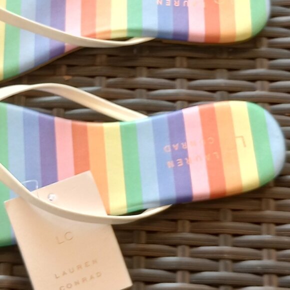 SIZE 9 PRIDE SANDALS RAINBOW FLIP FLOPS WHITE STRAPS FLAT SLIP ON SANDALS STRIPE - Picture 8 of 8
